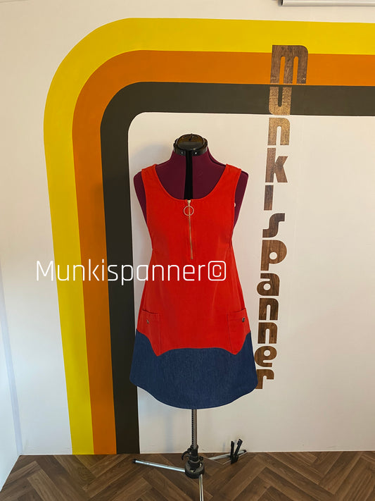 Munkispanner Revamped Vintage - Red and Indigo Denim Scalloped Hem Pinafore
