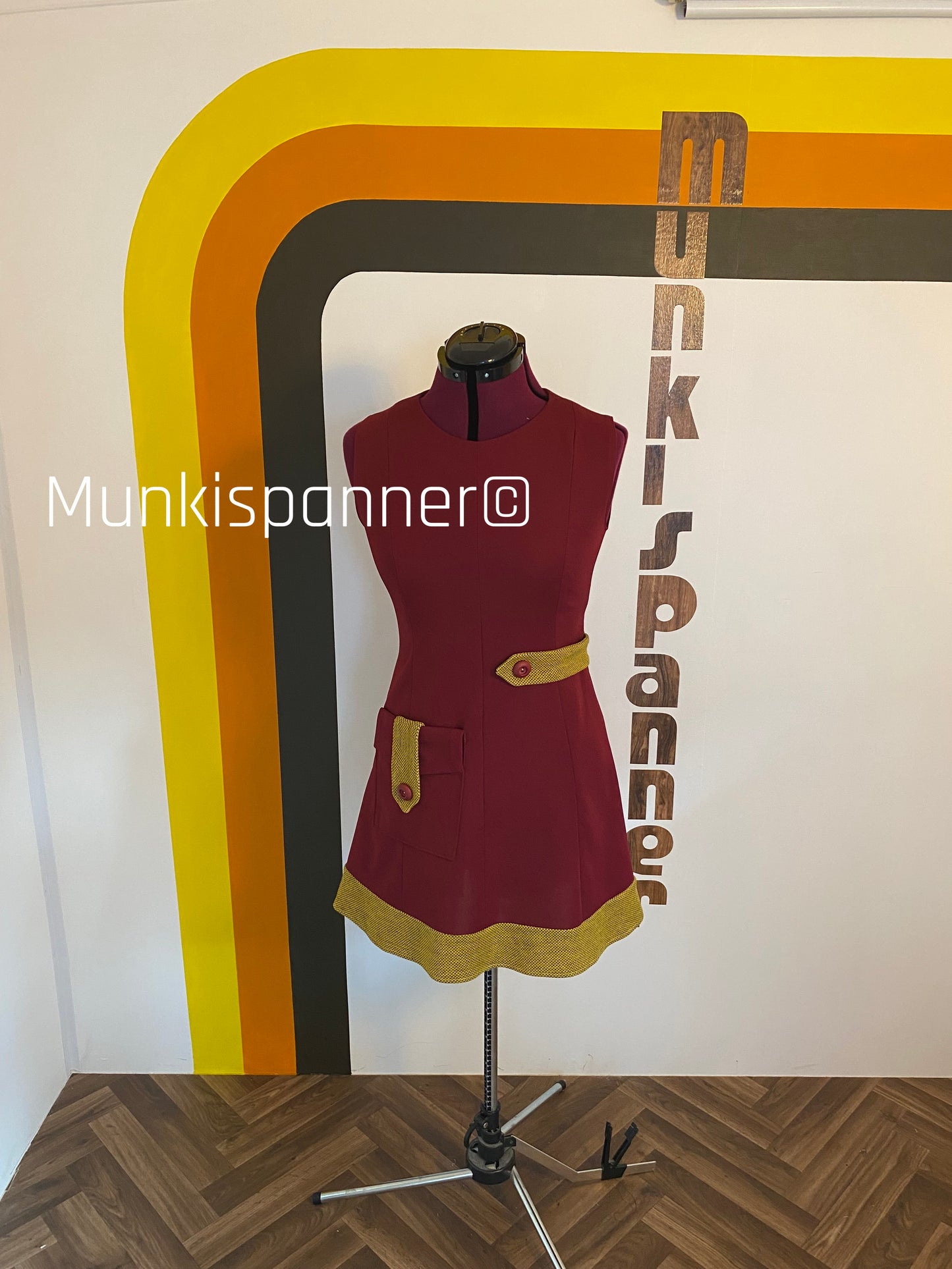 Munkispanner Revamped Vintage - Burgundy and Mustard Tab Dress