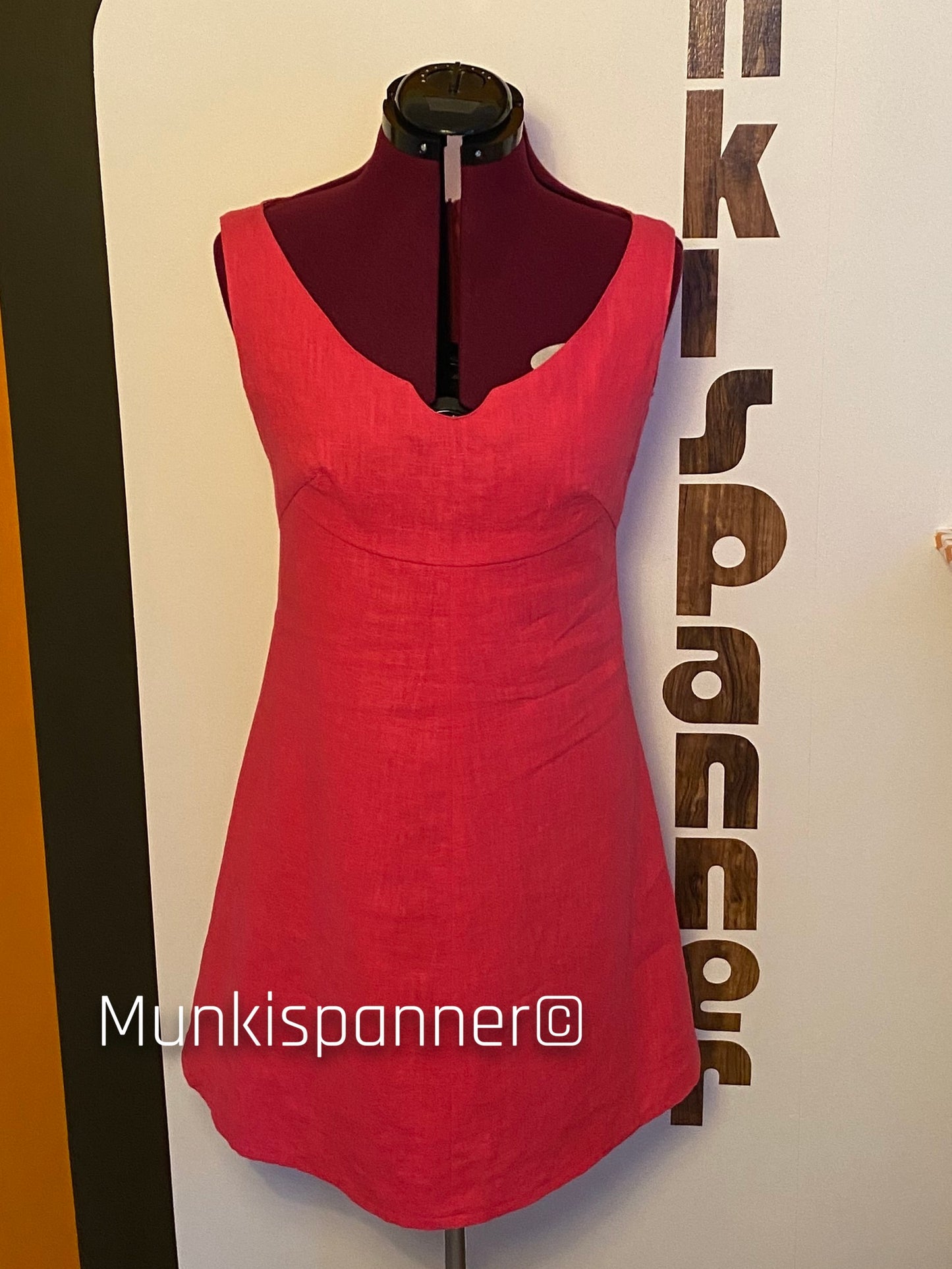Vintage Munkispanner Original - Mod Cerise Linen and Chiffon Dress Suit